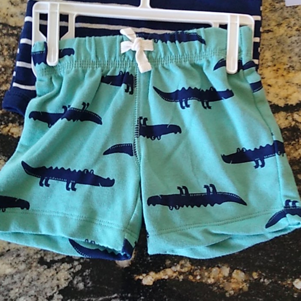 NWT 3pc. Carter's alligator short outfit. - Picture 3 of 6